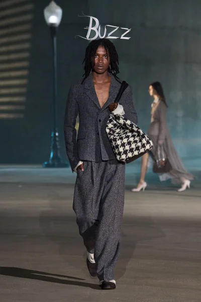 Look 75